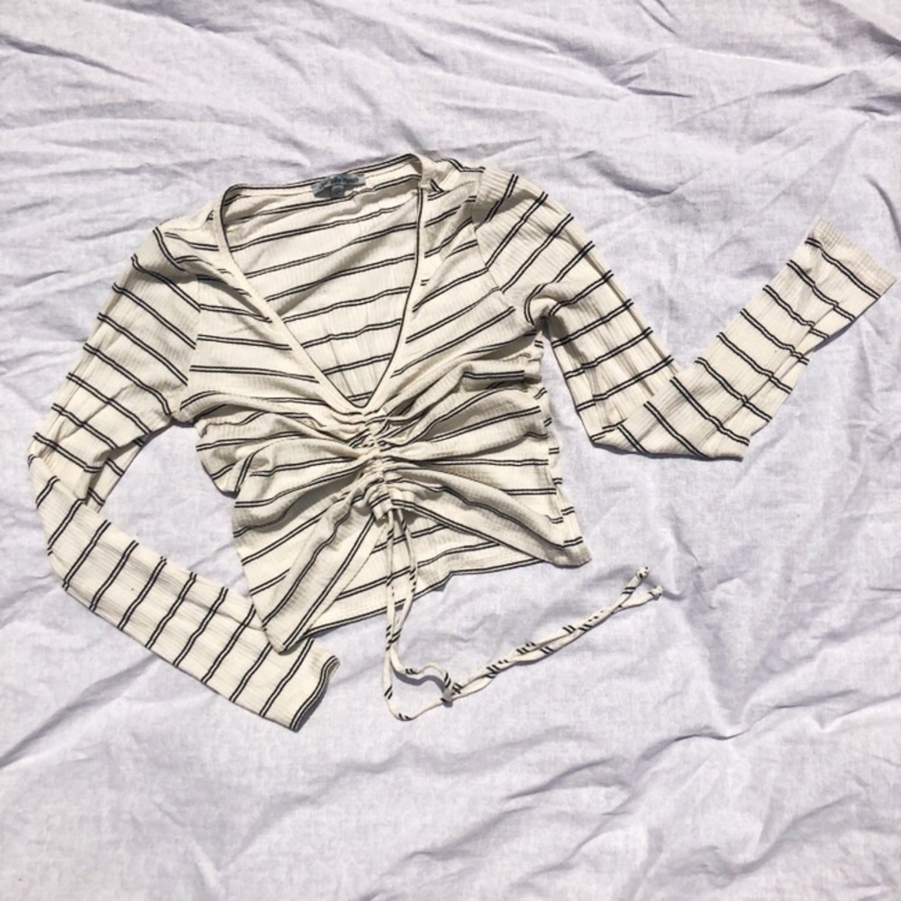 Charlotte Russe | White Long Sleeve Drawstring Crop Top XS
